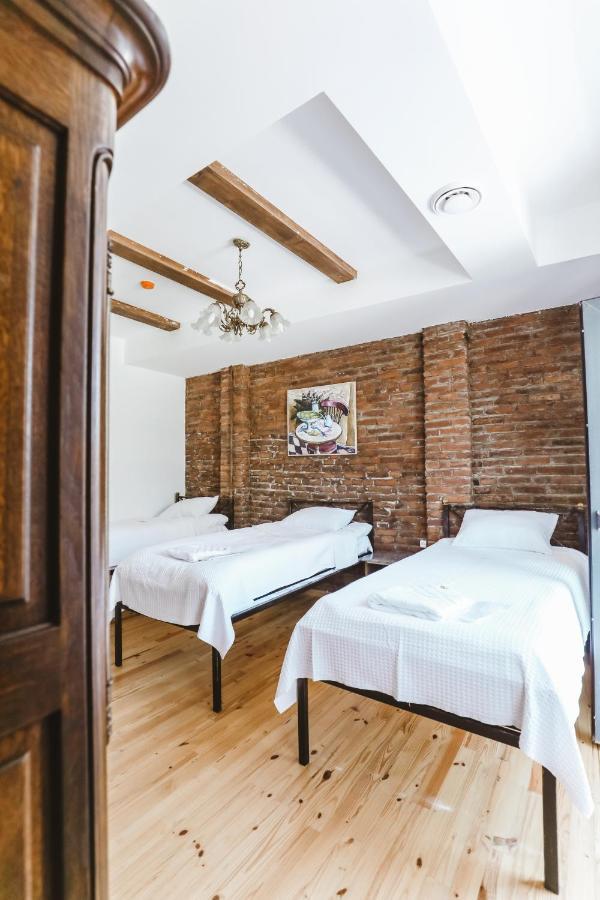 Hotel Verdzi Kutaiszi Kültér fotó