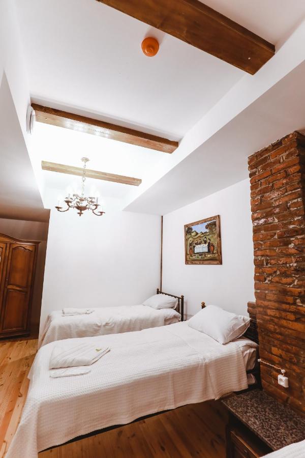 Hotel Verdzi Kutaiszi Kültér fotó