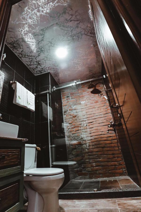 Hotel Verdzi Kutaiszi Kültér fotó